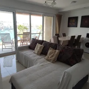 Apartman Aquamarine Sea Front - Third Floor, Marsaskala